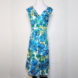 Jones New York A Line Blue  White Floral Dress Sz 8 Fit and Flare Vintage V Neck